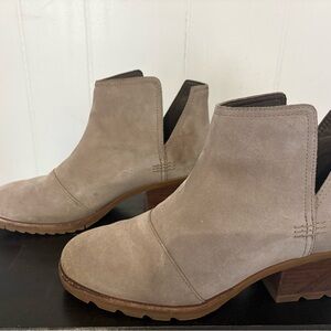 Sorel Cate Cut-out Suede Ankle Boots